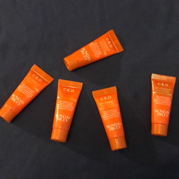 Sunday Riley C.E.O Rapid Flash Brightening Serum - Picture 2 of 3